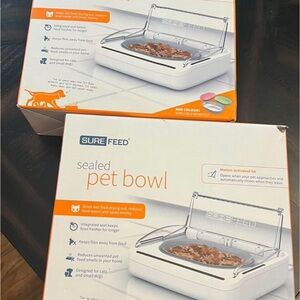 Sealed Pet Bowl - White